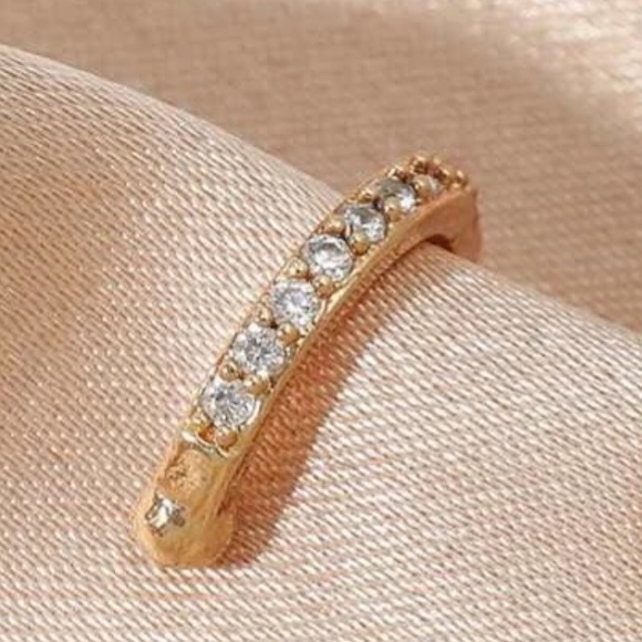 🔵𝟲𝟱%𝗢𝗙𝗙 𝗯𝘂𝗻𝗱𝗹𝗲𝘀 𝟯+🔵 NEW CZ Gold Bar Simple Ear Cuff - Picture 5 of 8